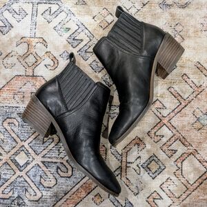 Lucky Brand Black Leather Ankle Booties